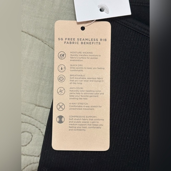 NWT Spiritual Gangster Kaci Asymmetric Seamless Crop M Black - Picture 6 of 7